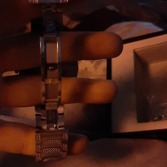 Watch - Picture 5 of 6